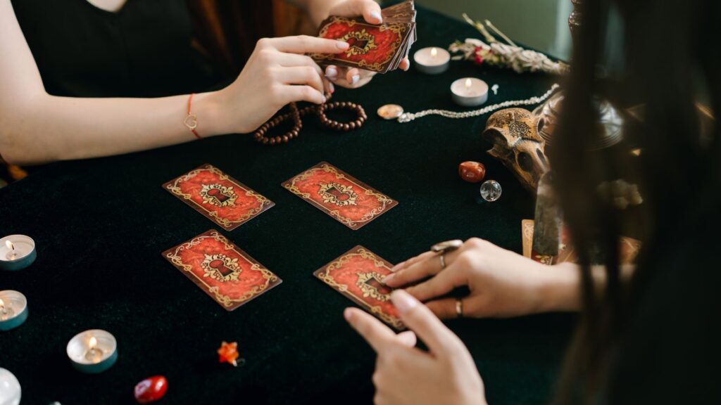 Benefits of Tarot Reading For Personal Finance Decisions